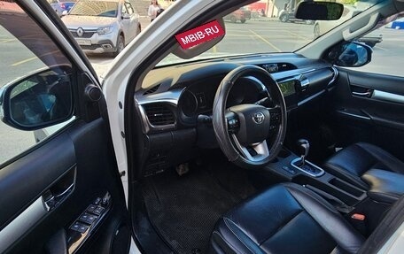 Toyota Hilux VIII, 2015 год, 3 300 000 рублей, 5 фотография