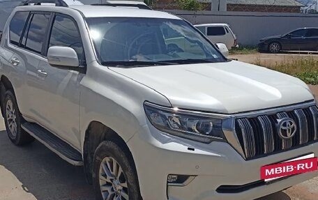 Toyota Land Cruiser Prado 150 рестайлинг 2, 2019 год, 4 135 000 рублей, 2 фотография