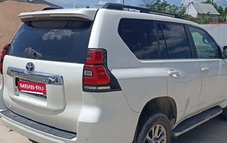 Toyota Land Cruiser Prado 150 рестайлинг 2, 2019 год, 4 135 000 рублей, 3 фотография