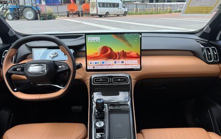 Geely Atlas, 2025 год, 2 490 000 рублей, 10 фотография