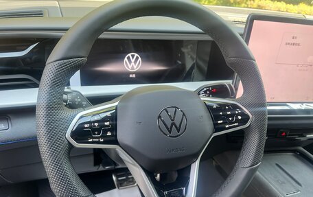 Volkswagen Teramont, 2025 год, 6 300 000 рублей, 13 фотография