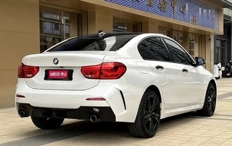 BMW 1 серия, 2022 год, 1 550 000 рублей, 6 фотография