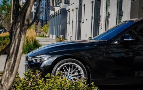 BMW 3 серия, 2017 год, 1 950 000 рублей, 14 фотография