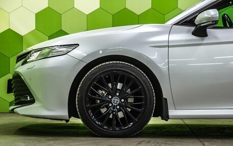 Toyota Camry, 2019 год, 2 900 000 рублей, 9 фотография