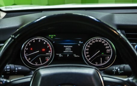 Toyota Camry, 2019 год, 2 900 000 рублей, 18 фотография