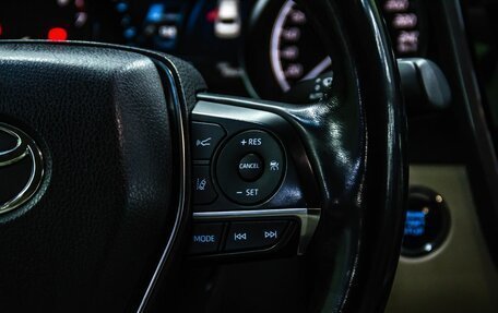 Toyota Camry, 2019 год, 2 900 000 рублей, 20 фотография
