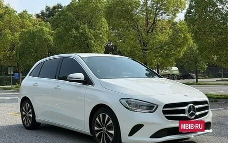 Mercedes-Benz B-Класс, 2022 год, 1 775 000 рублей, 3 фотография