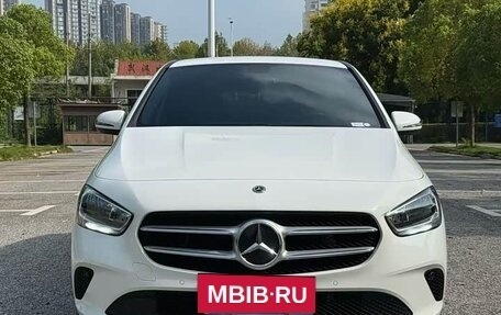 Mercedes-Benz B-Класс, 2022 год, 1 775 000 рублей, 2 фотография