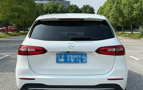 Mercedes-Benz B-Класс, 2022 год, 1 775 000 рублей, 5 фотография