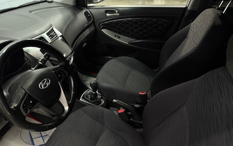 Hyundai Solaris II рестайлинг, 2016 год, 870 000 рублей, 8 фотография