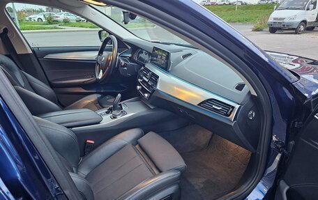 BMW 5 серия, 2018 год, 2 990 000 рублей, 12 фотография