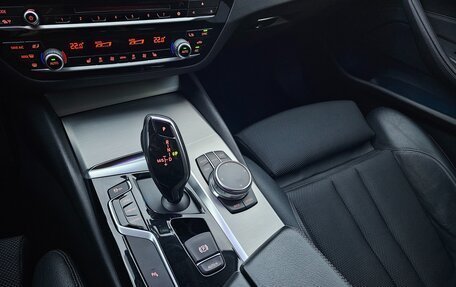 BMW 5 серия, 2018 год, 2 990 000 рублей, 15 фотография
