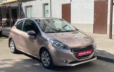 Peugeot 208 II, 2013 год, 645 000 рублей, 1 фотография