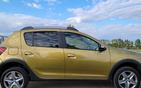 Renault Sandero II рестайлинг, 2016 год, 6 фотография