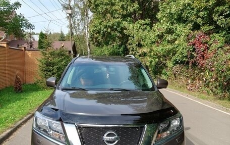 Nissan Pathfinder, 2015 год, 2 200 000 рублей, 1 фотография