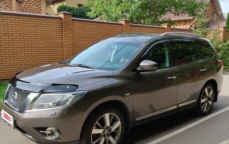 Nissan Pathfinder, 2015 год, 2 200 000 рублей, 3 фотография