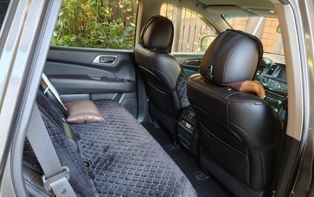 Nissan Pathfinder, 2015 год, 2 200 000 рублей, 10 фотография