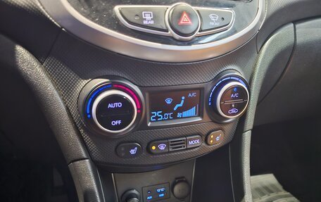 Hyundai Solaris II рестайлинг, 2016 год, 949 000 рублей, 10 фотография