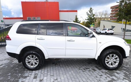 Mitsubishi Pajero Sport II рестайлинг, 2013 год, 1 950 000 рублей, 2 фотография