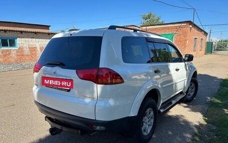 Mitsubishi Pajero Sport II рестайлинг, 2011 год, 1 800 000 рублей, 3 фотография
