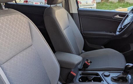 Volkswagen Tiguan II, 2020 год, 2 690 000 рублей, 13 фотография
