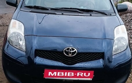 Toyota Yaris III рестайлинг, 2010 год, 750 000 рублей, 10 фотография