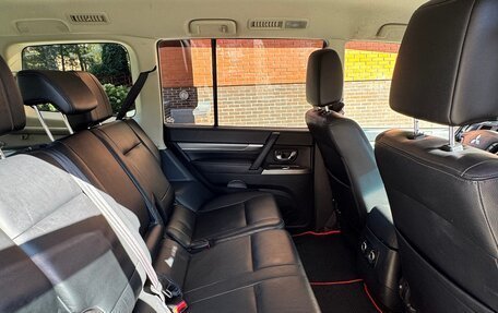 Mitsubishi Pajero IV, 2014 год, 3 450 000 рублей, 21 фотография