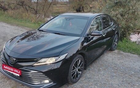 Toyota Camry, 2019 год, 2 100 000 рублей, 6 фотография