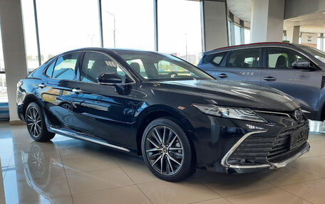 Toyota Camry, 2023 год, 4 300 000 рублей, 4 фотография