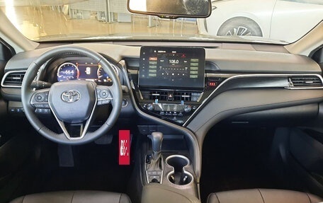 Toyota Camry, 2023 год, 4 300 000 рублей, 5 фотография