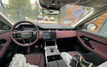 Land Rover Range Rover Evoque II, 2025 год, 5 800 000 рублей, 7 фотография