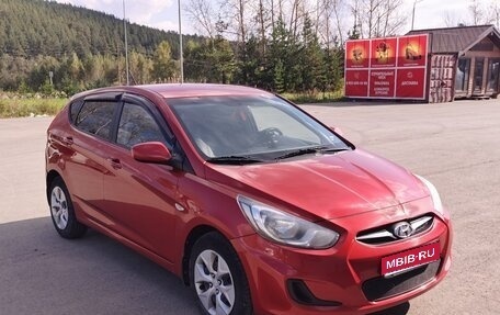 Hyundai Solaris II рестайлинг, 2013 год, 1 200 000 рублей, 1 фотография