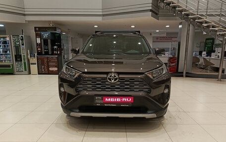 Toyota RAV4, 2020 год, 2 450 000 рублей, 2 фотография
