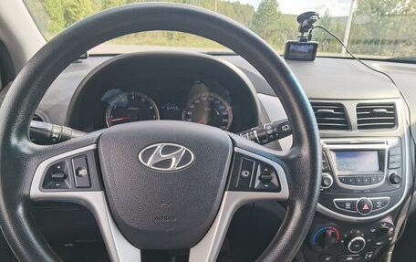 Hyundai Solaris II рестайлинг, 2013 год, 1 200 000 рублей, 15 фотография