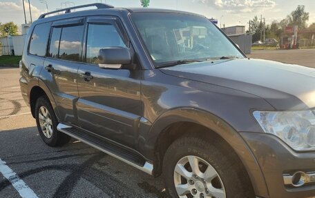 Mitsubishi Pajero IV, 2015 год, 2 500 000 рублей, 2 фотография