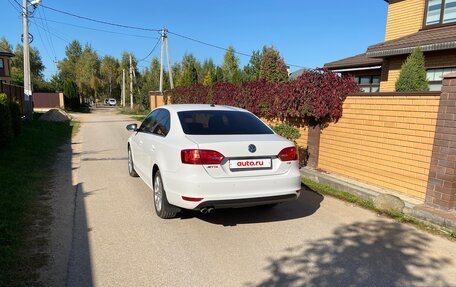 Volkswagen Jetta VI, 2013 год, 1 100 000 рублей, 4 фотография