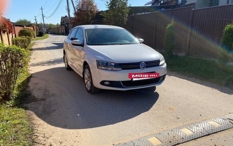Volkswagen Jetta VI, 2013 год, 1 100 000 рублей, 3 фотография
