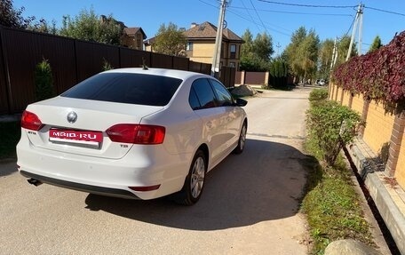 Volkswagen Jetta VI, 2013 год, 1 100 000 рублей, 6 фотография