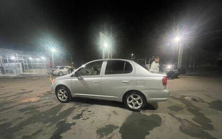 Toyota Platz, 2004 год, 420 000 рублей, 3 фотография