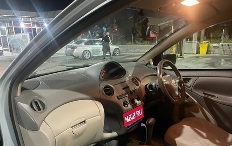 Toyota Platz, 2004 год, 420 000 рублей, 9 фотография