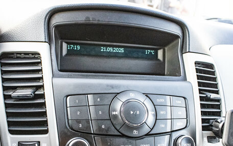Chevrolet Cruze II, 2011 год, 749 000 рублей, 15 фотография