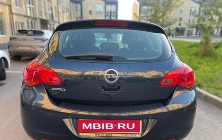 Opel Astra J, 2011 год, 690 000 рублей, 4 фотография