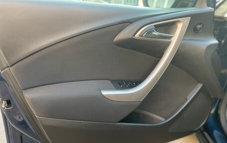 Opel Astra J, 2011 год, 690 000 рублей, 13 фотография