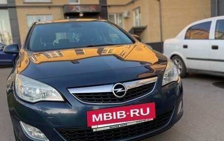 Opel Astra J, 2011 год, 690 000 рублей, 21 фотография