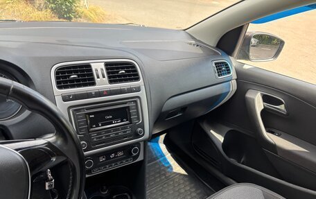 Volkswagen Polo VI (EU Market), 2015 год, 800 000 рублей, 9 фотография