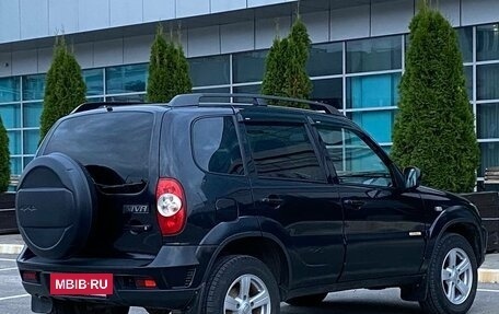 Chevrolet Niva I рестайлинг, 2017 год, 729 000 рублей, 10 фотография