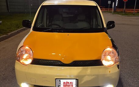 Toyota Sienta I, 2004 год, 400 000 рублей, 10 фотография