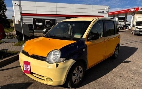 Toyota Sienta I, 2004 год, 400 000 рублей, 3 фотография