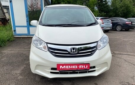 Honda Freed I, 2012 год, 1 085 000 рублей, 6 фотография