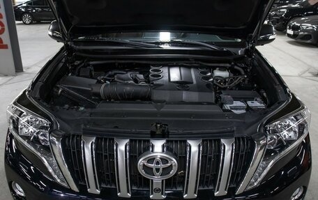 Toyota Land Cruiser Prado 150 рестайлинг 2, 2016 год, 3 498 000 рублей, 9 фотография